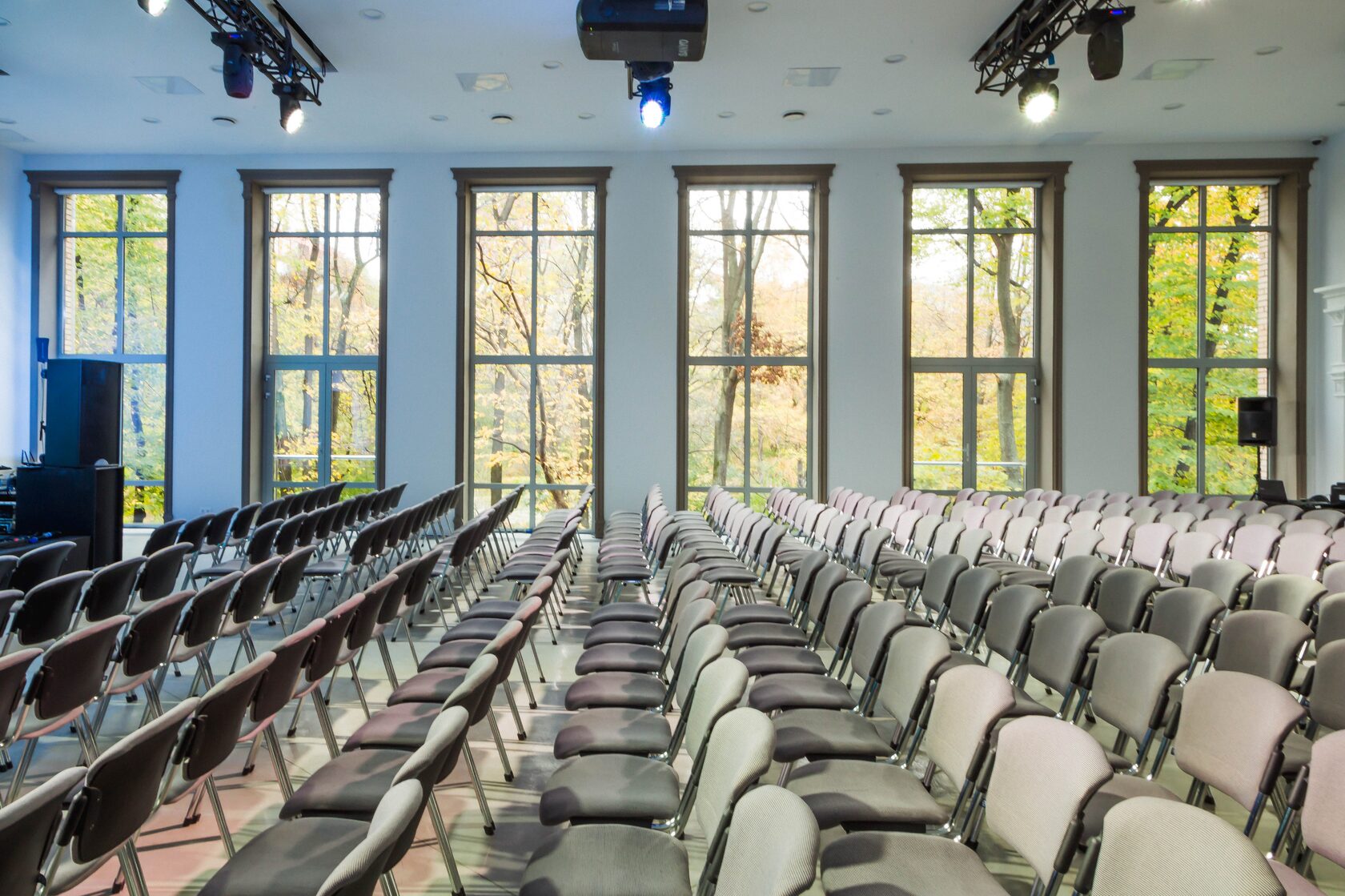 Серия тренингов OZON в «Согласие Hall»