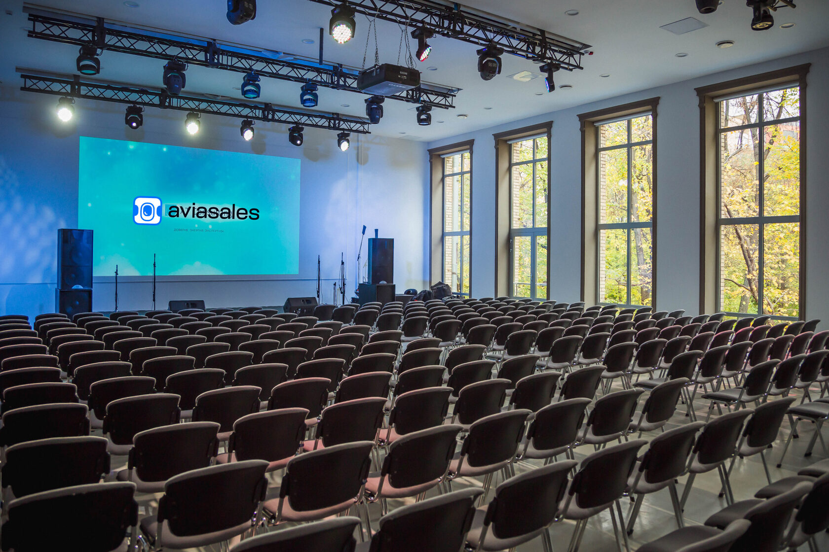 Конференция Aviasales на 300 человек в «Согласие Hall»